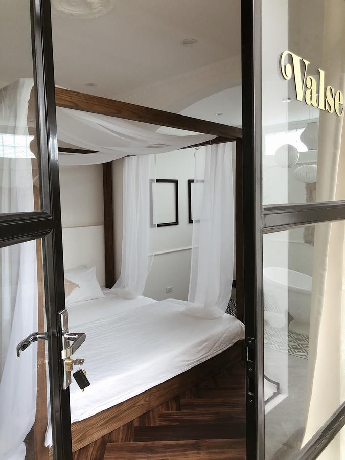 Chloe & Leo Boutique Homestay Ханой Экстерьер фото