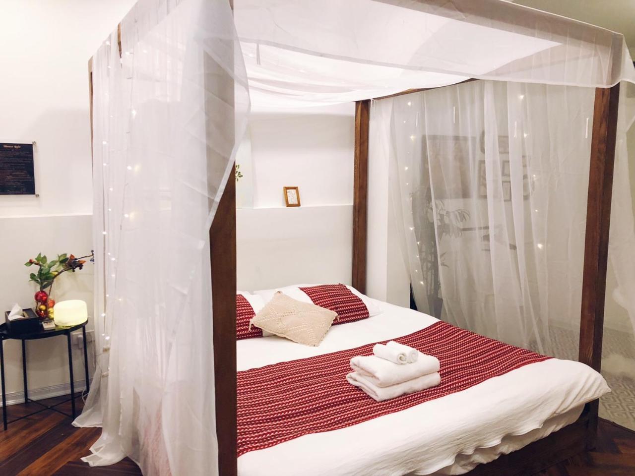 Chloe & Leo Boutique Homestay Ханой Экстерьер фото